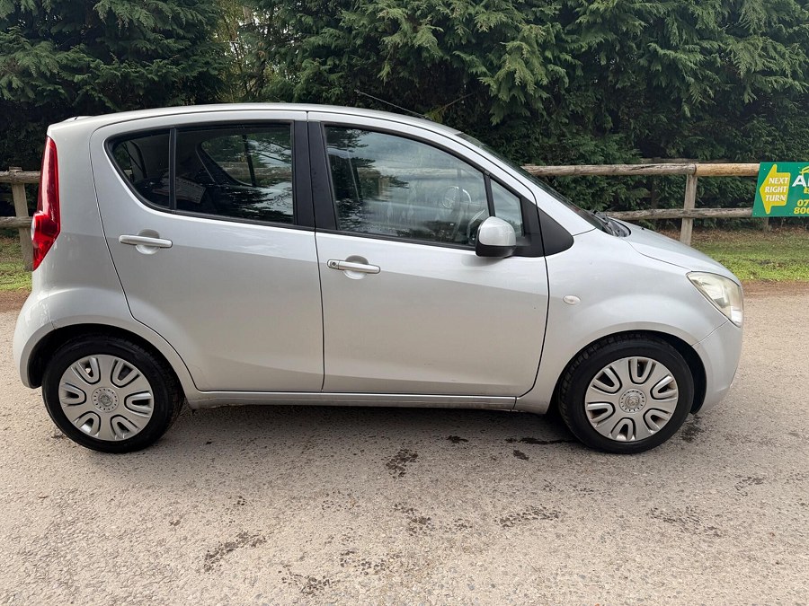 2013 Vauxhall Agila photo 10