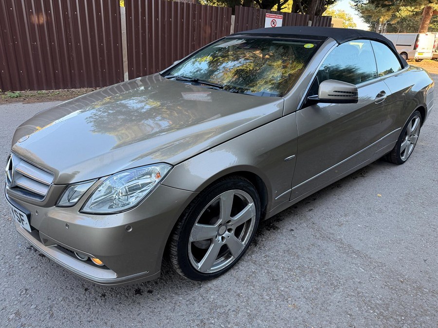 Mercedes-Benz E Class photo 2