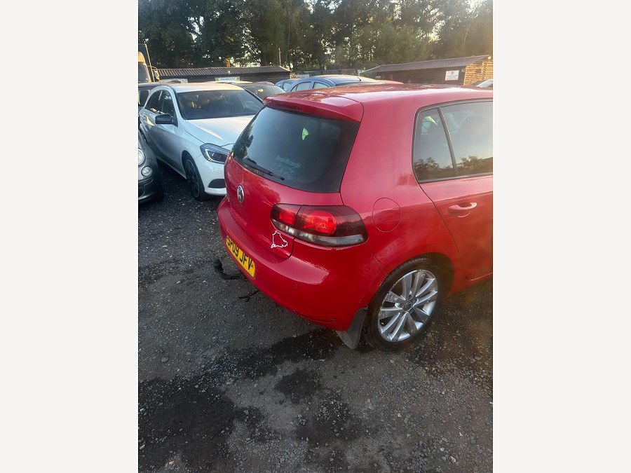 2009 Volkswagen Golf photo 4
