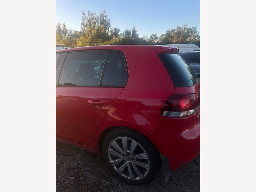 2009 Volkswagen Golf photo 5
