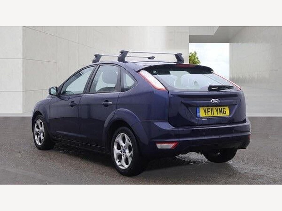 2011 Ford Focus photo 3
