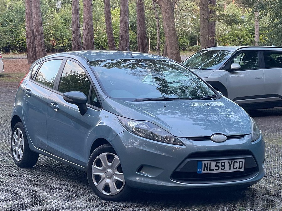 2009 Ford Fiesta photo 12
