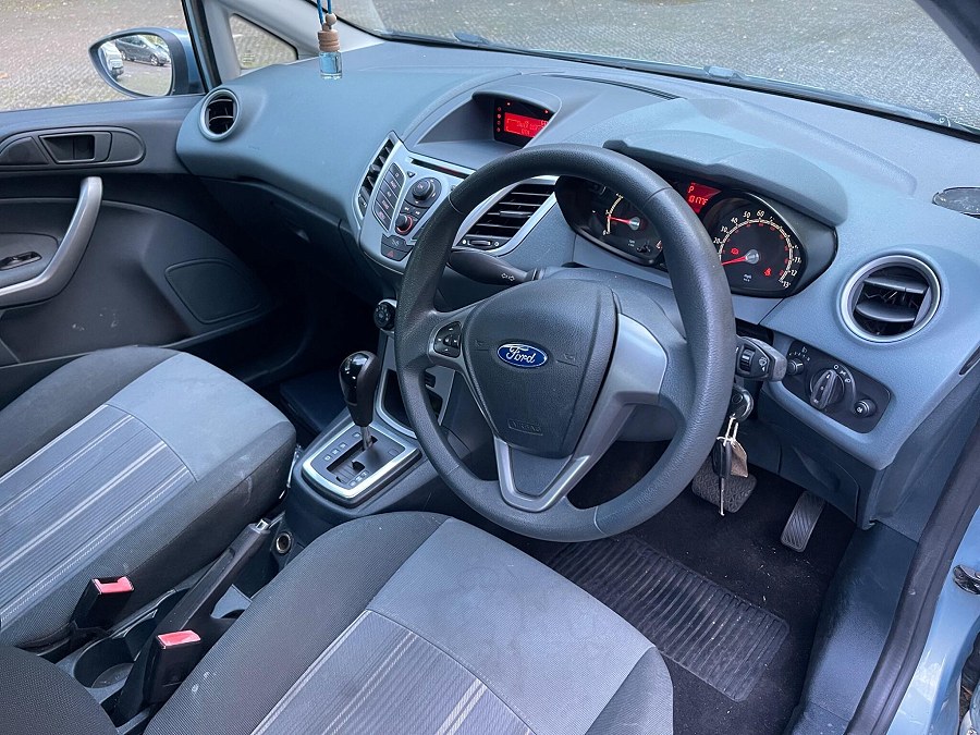 2009 Ford Fiesta photo 6