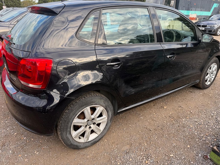 2011 Volkswagen Polo photo 9