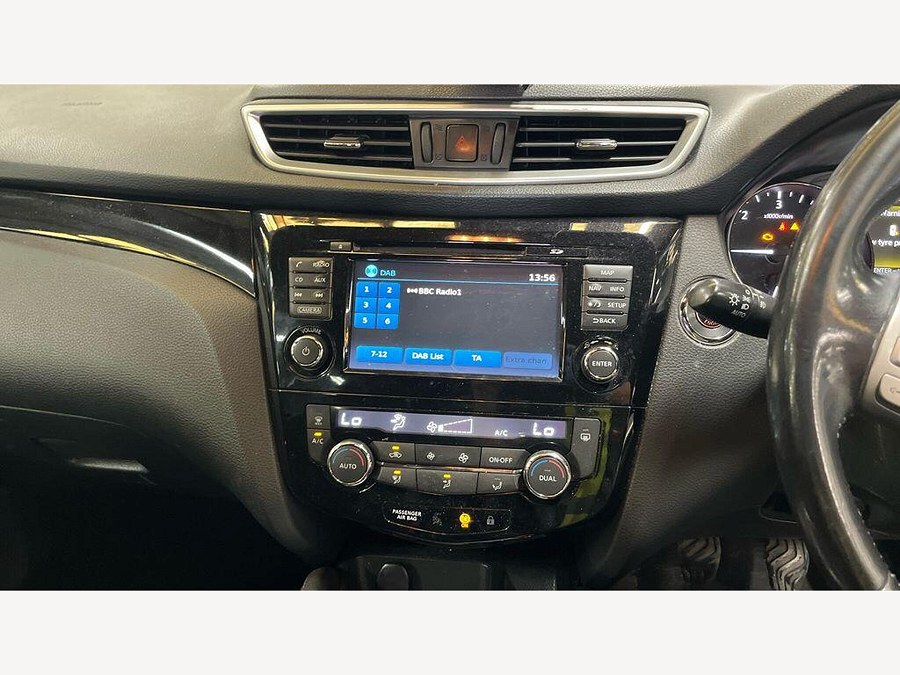 2017 Nissan Qashqai photo 12