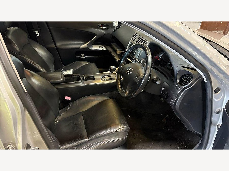 2007 Lexus IS photo 11