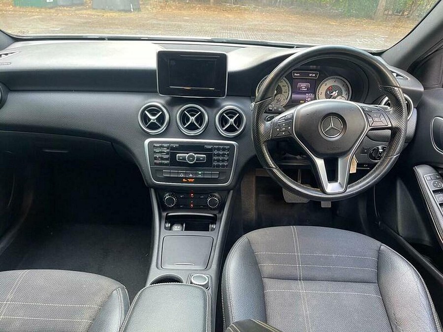 Mercedes-Benz A Class photo 2