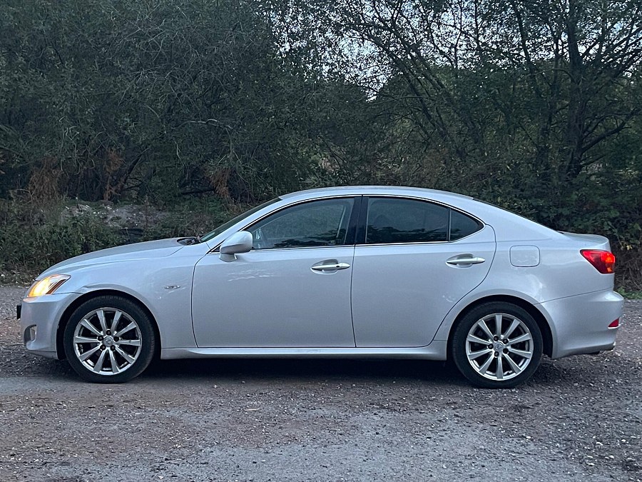 2006 Lexus IS photo 7