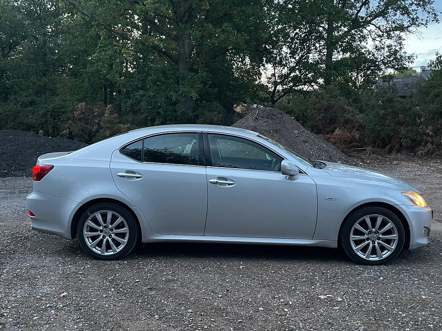 2006 Lexus IS photo 11