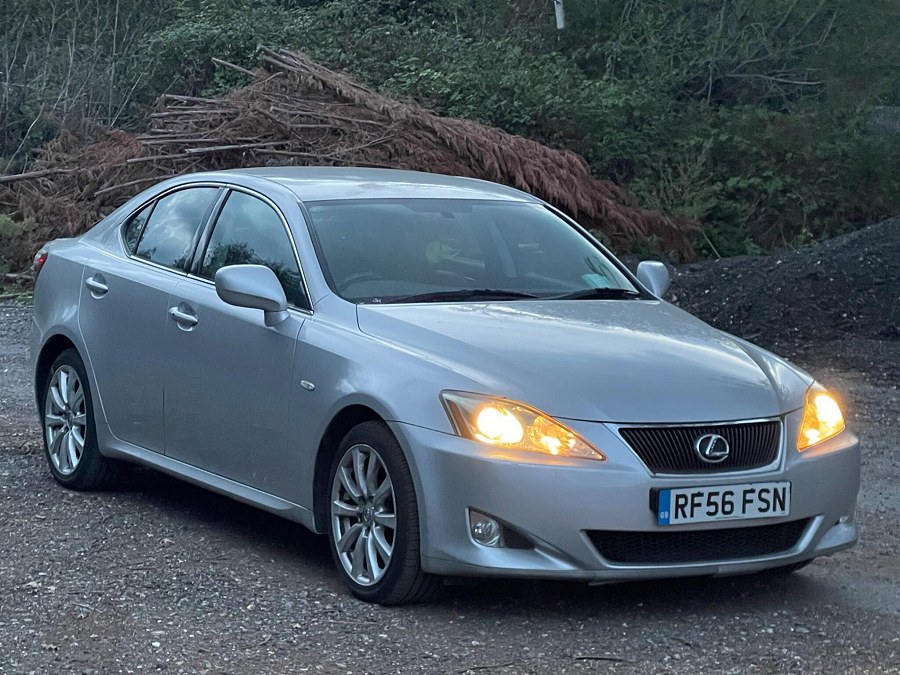 2006 Lexus IS photo 5