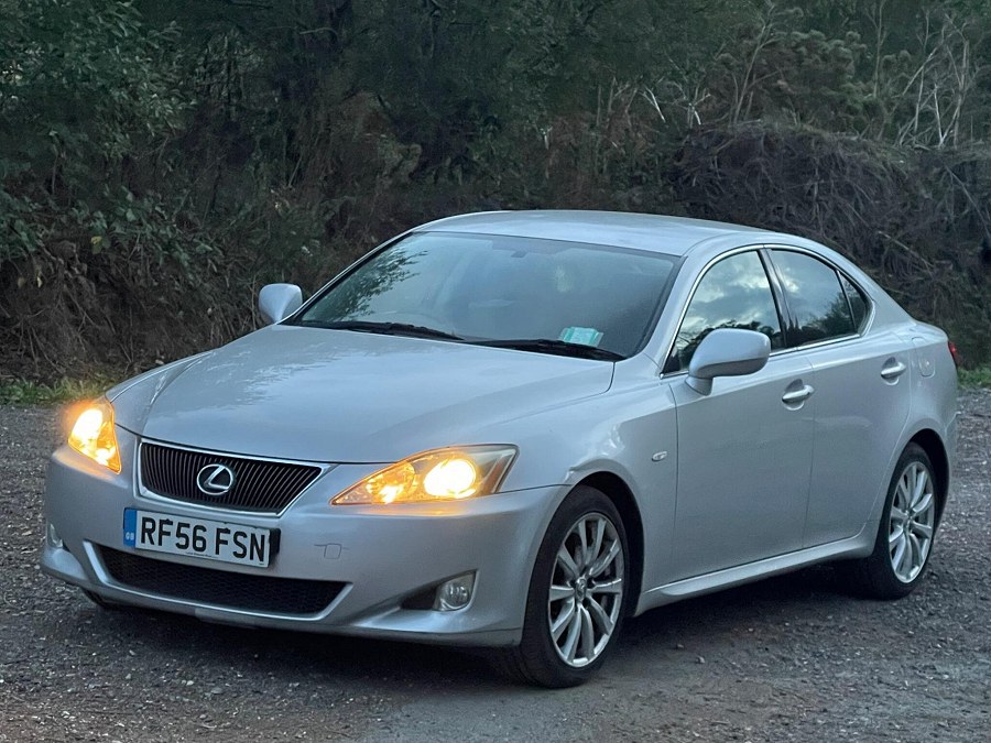 2006 Lexus IS photo 4
