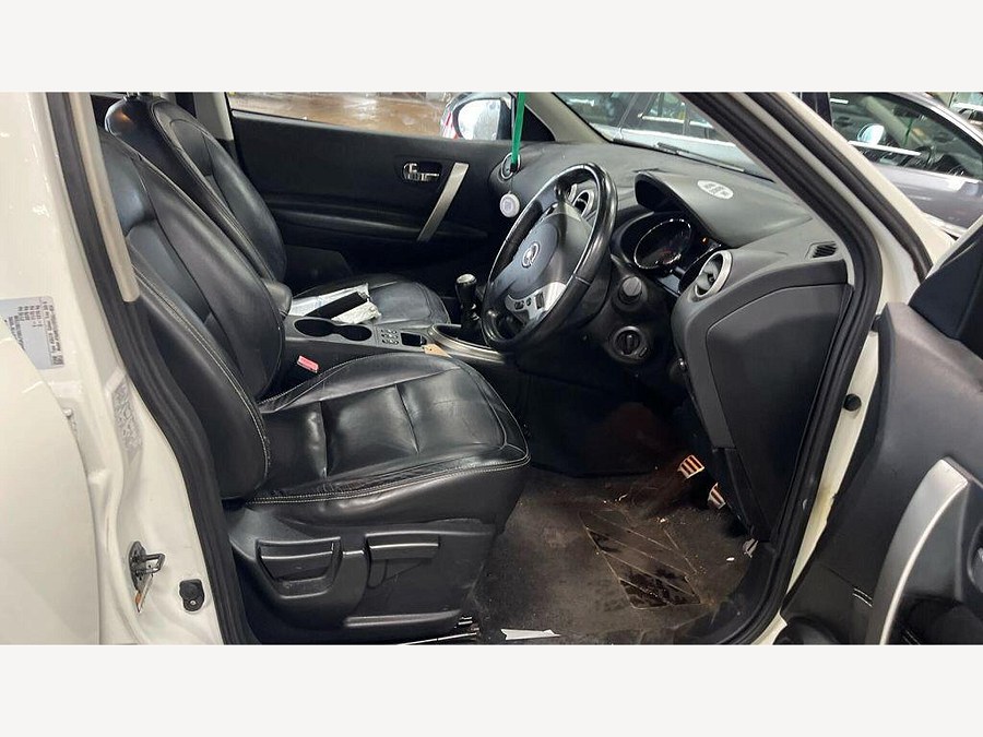 2013 Nissan Qashqai+2 photo 11