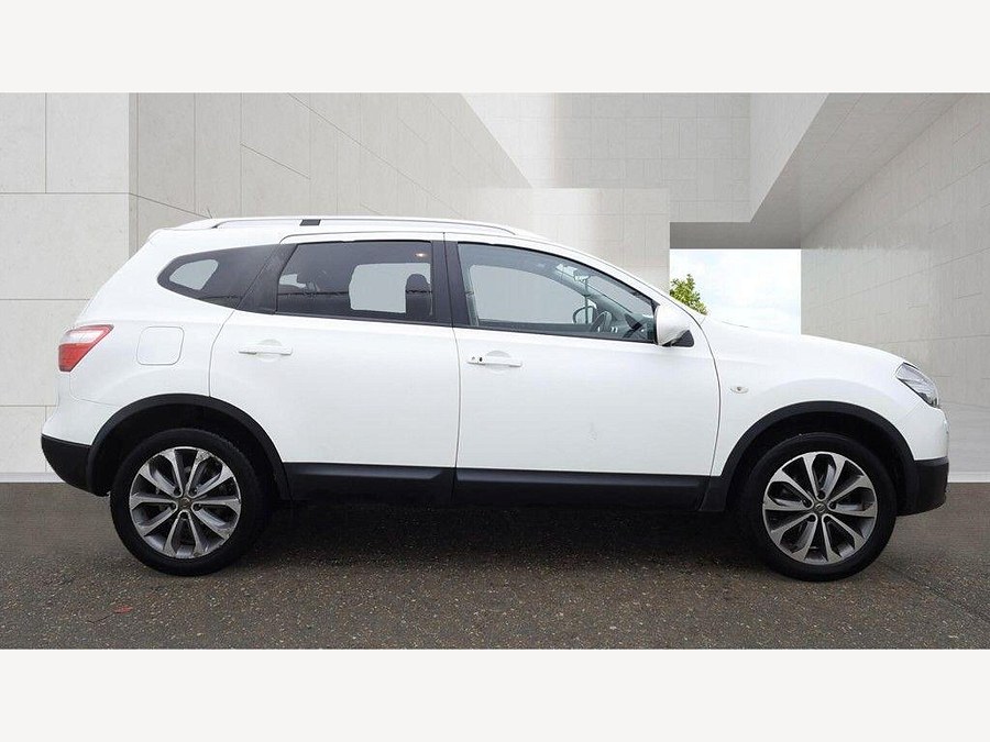 2013 Nissan Qashqai+2 photo 5