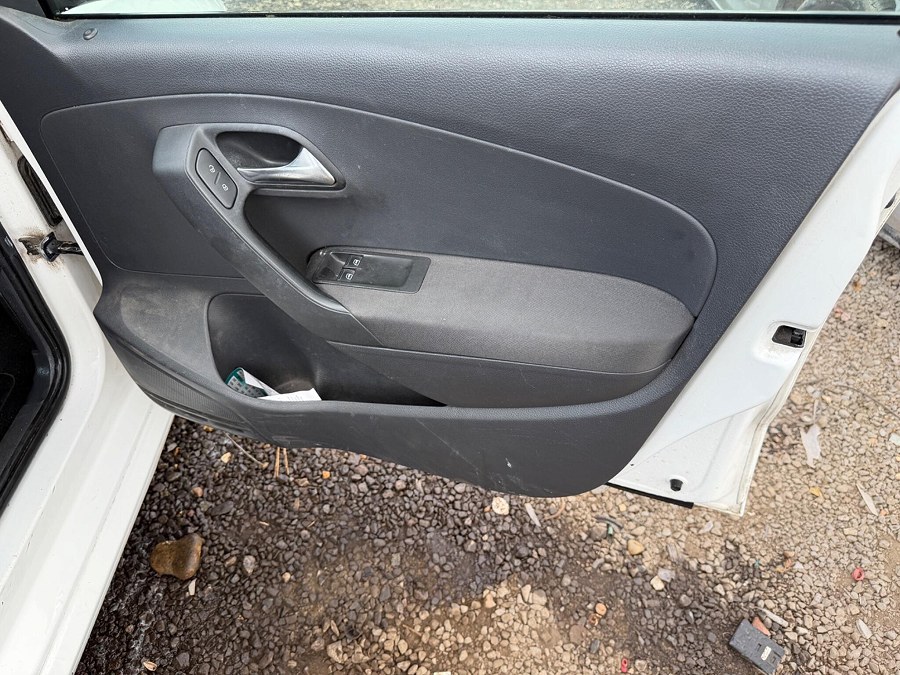 2011 Volkswagen Polo photo 13