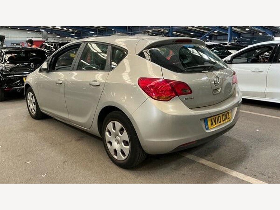 2010 Vauxhall Astra photo 6