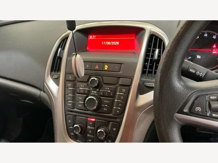 2010 Vauxhall Astra photo 7