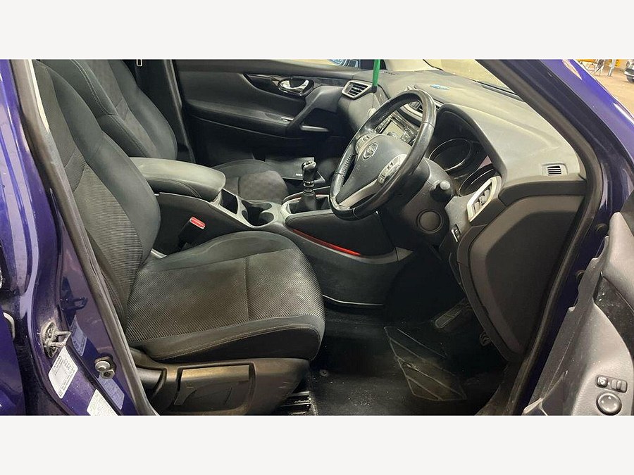 2015 Nissan Qashqai photo 11