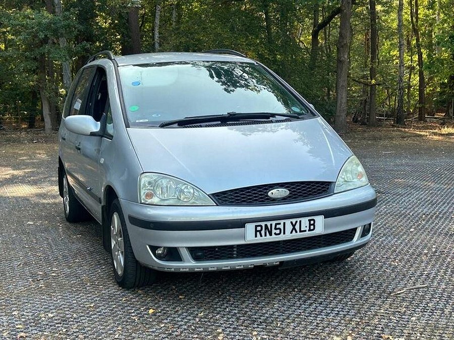 2002 Ford Galaxy photo 9