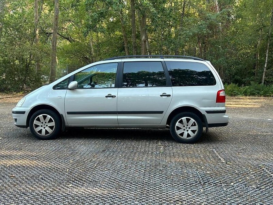 2002 Ford Galaxy photo 7