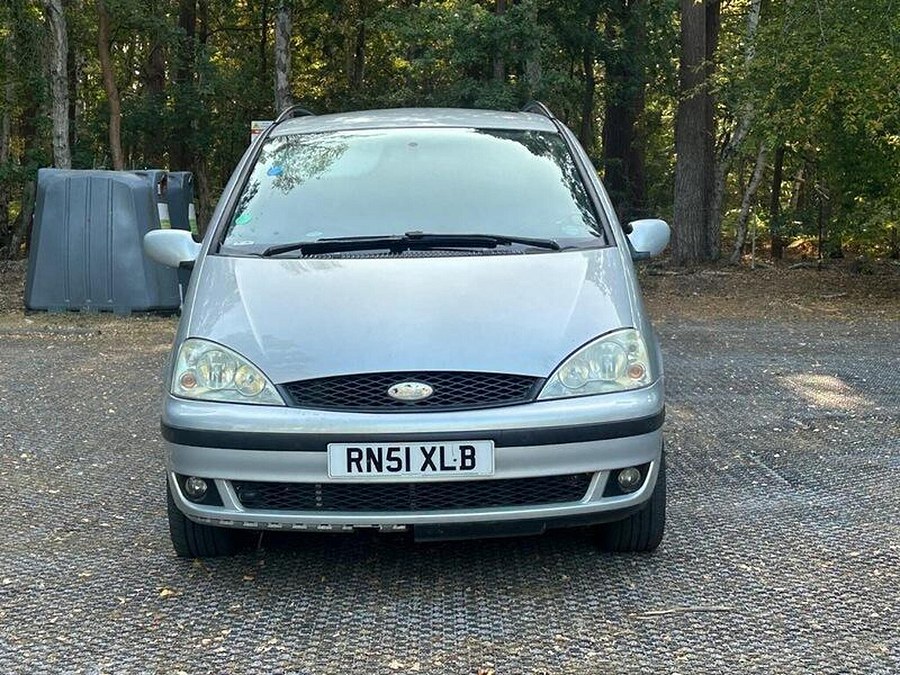 2002 Ford Galaxy photo 8