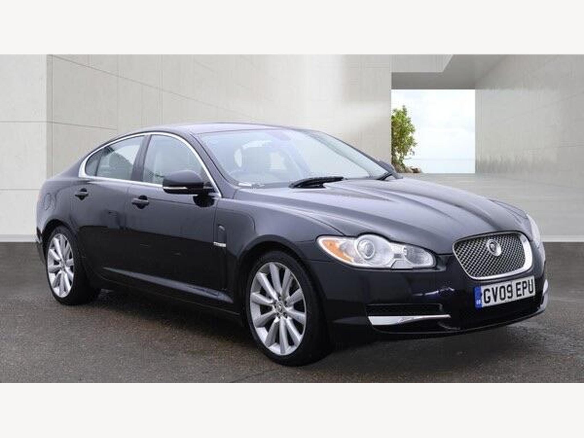2009 Jaguar XF 3.0d S V6 Luxury Auto Euro 5 4dr for sale at AMB Cars