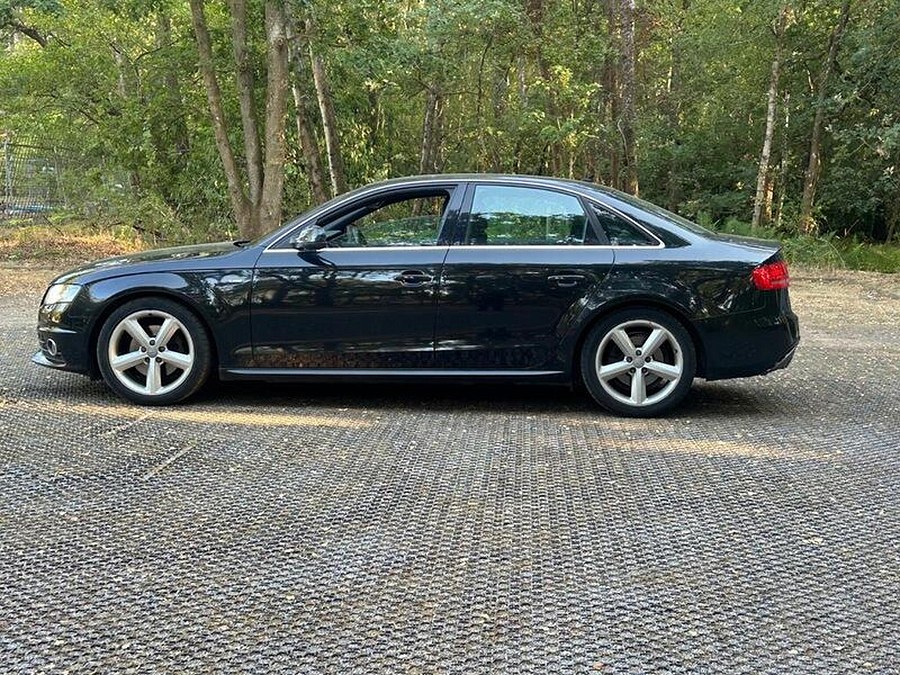 2011 Audi A4 photo 12