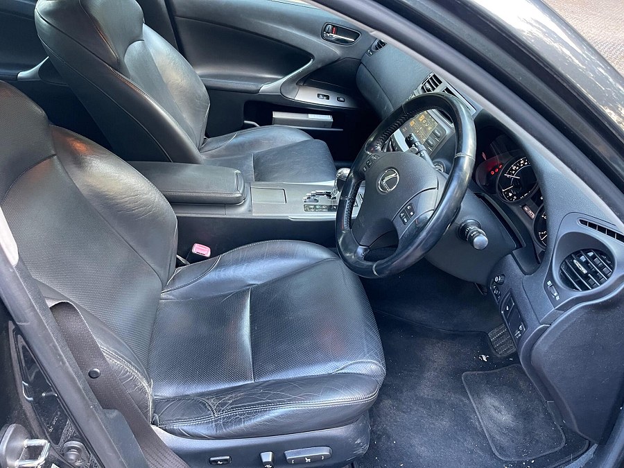 2007 Lexus IS photo 10