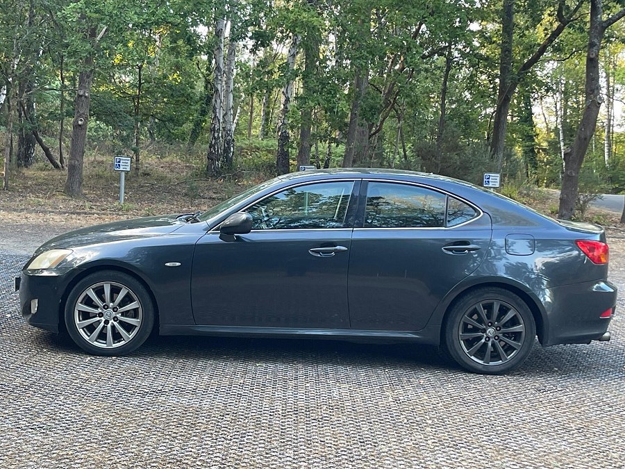 2007 Lexus IS photo 7