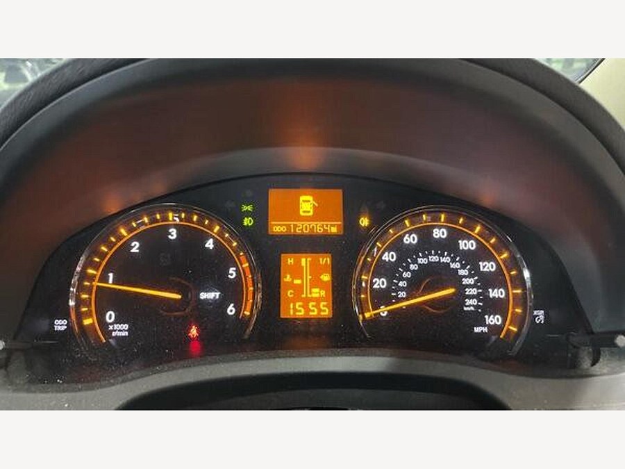 Toyota Avensis photo 2