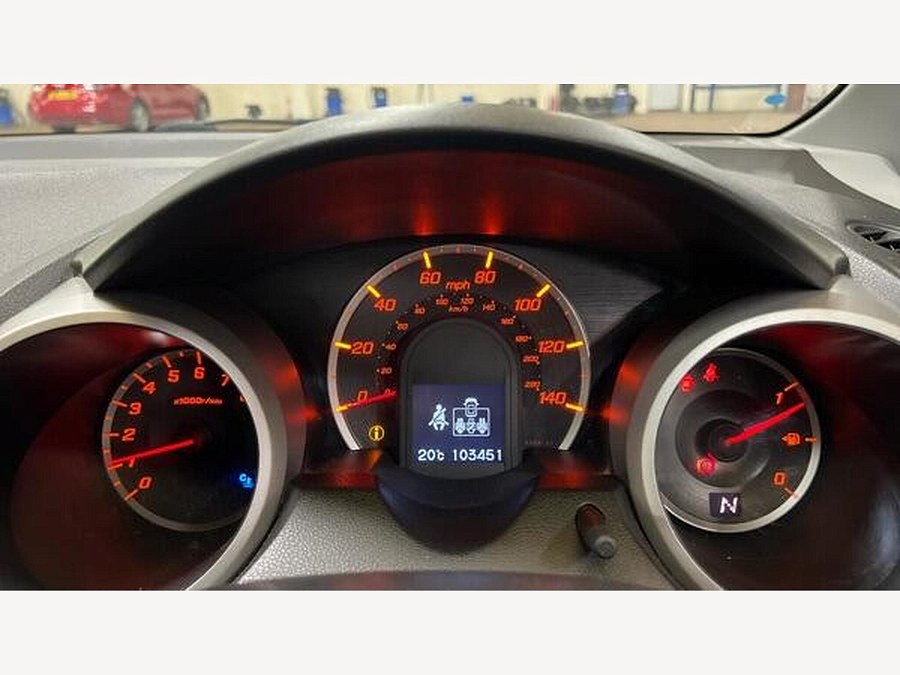Honda Jazz photo 2