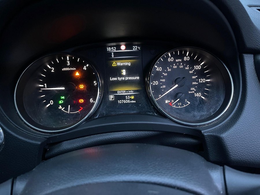 2014 Nissan Qashqai photo 10