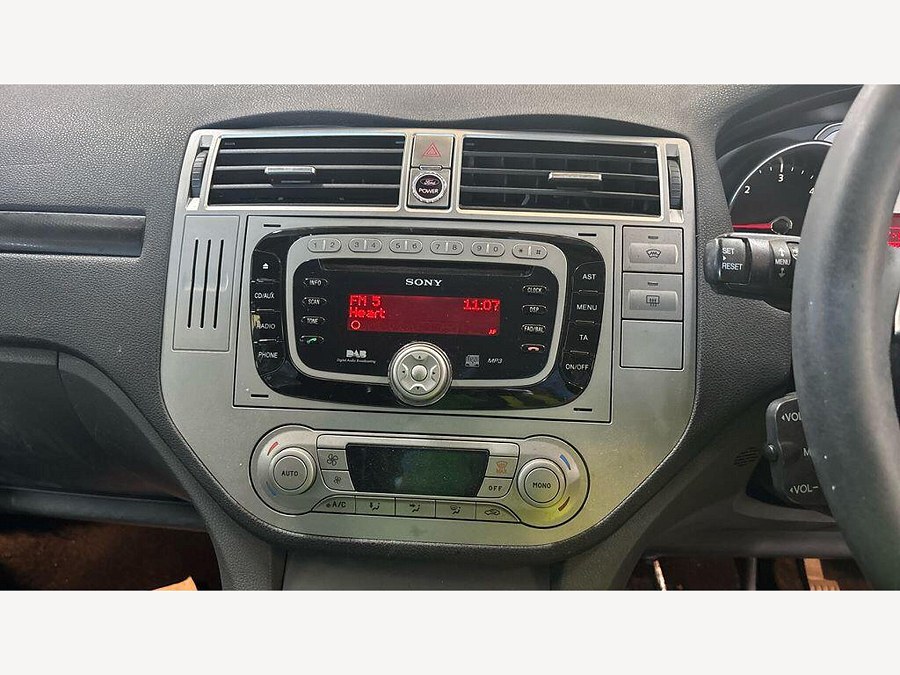 2010 Ford Kuga photo 14