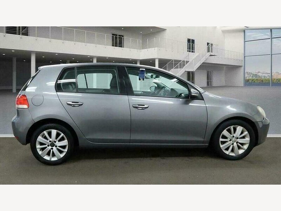 2010 Volkswagen Golf photo 5