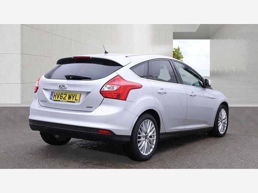 2012 Ford Focus photo 3