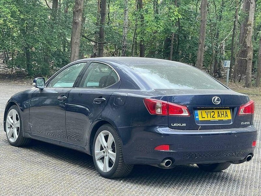 2012 Lexus IS photo 3