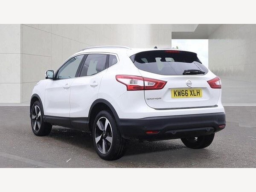2017 Nissan Qashqai photo 3