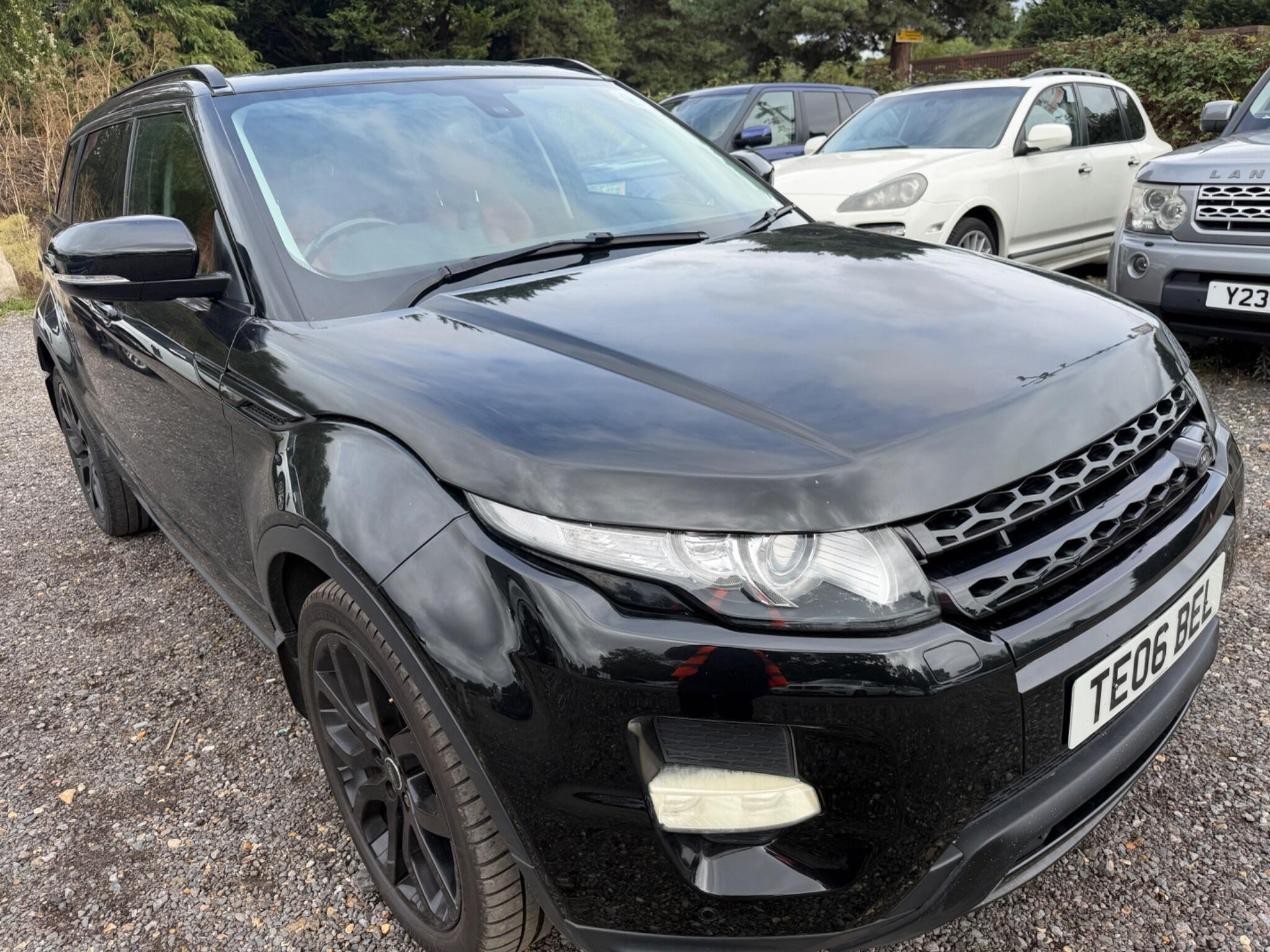 2012 Land Rover Range Rover Evoque 2.2 SD4 Dynamic SUV 5dr Diesel Auto 4WD Euro 5 (190 ps) for sale at AMB Cars