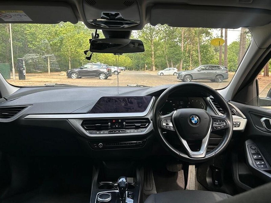 2019 BMW 1 Series photo 4