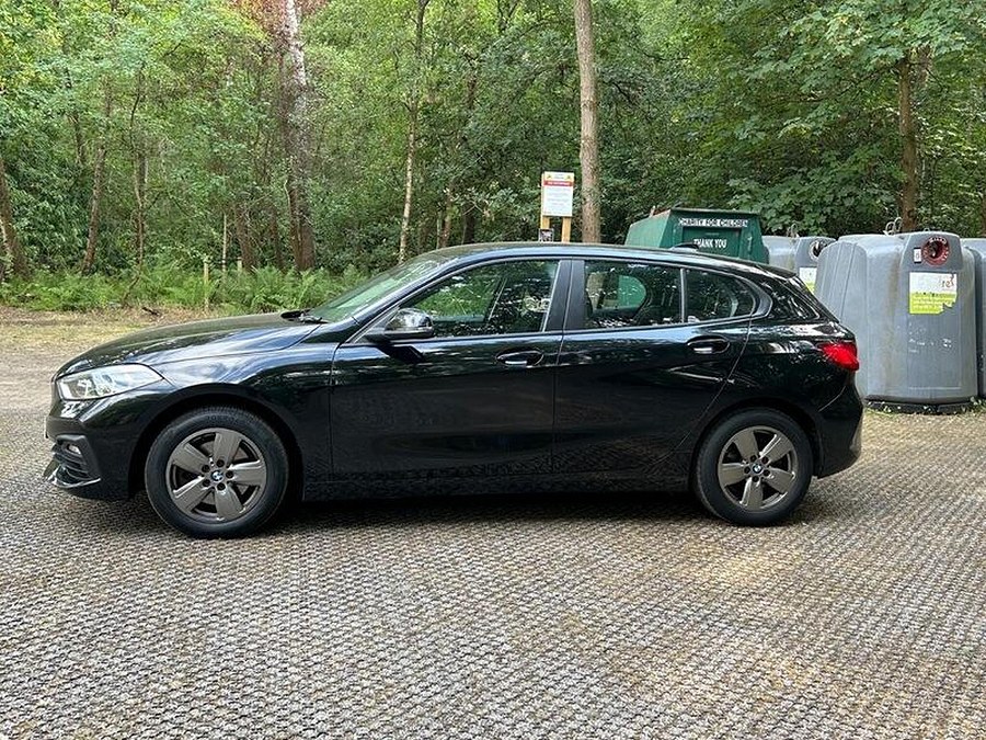 2019 BMW 1 Series photo 9