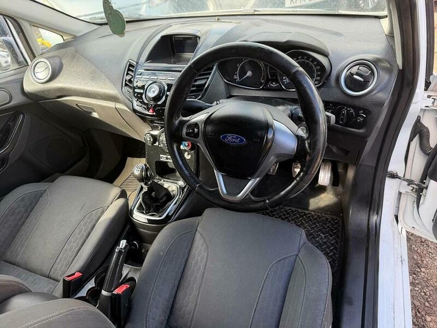 2014 Ford Fiesta photo 9