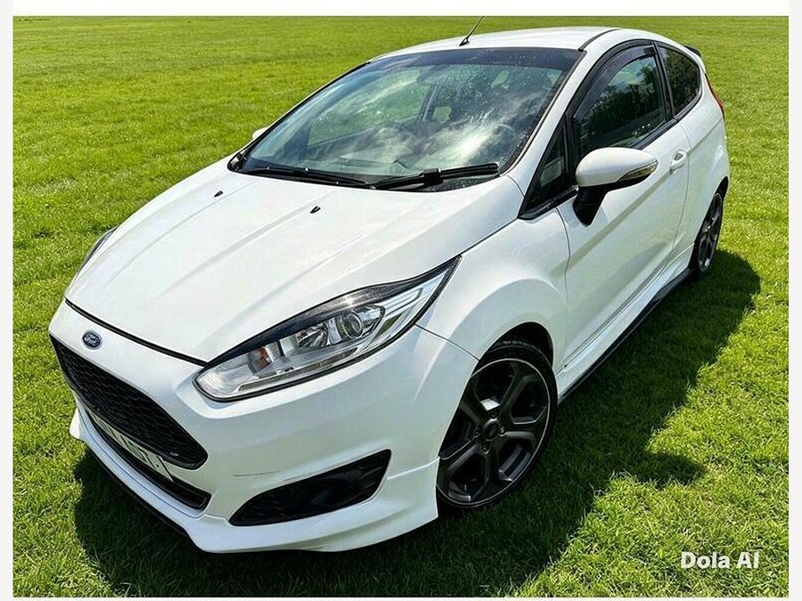 2014 Ford Fiesta photo 4