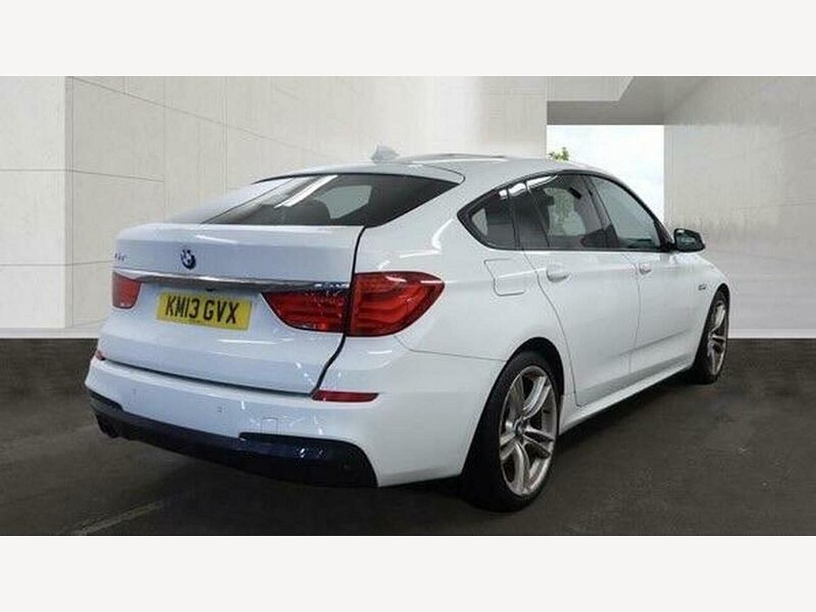 2013 BMW 5 Series Gran Turismo photo 4