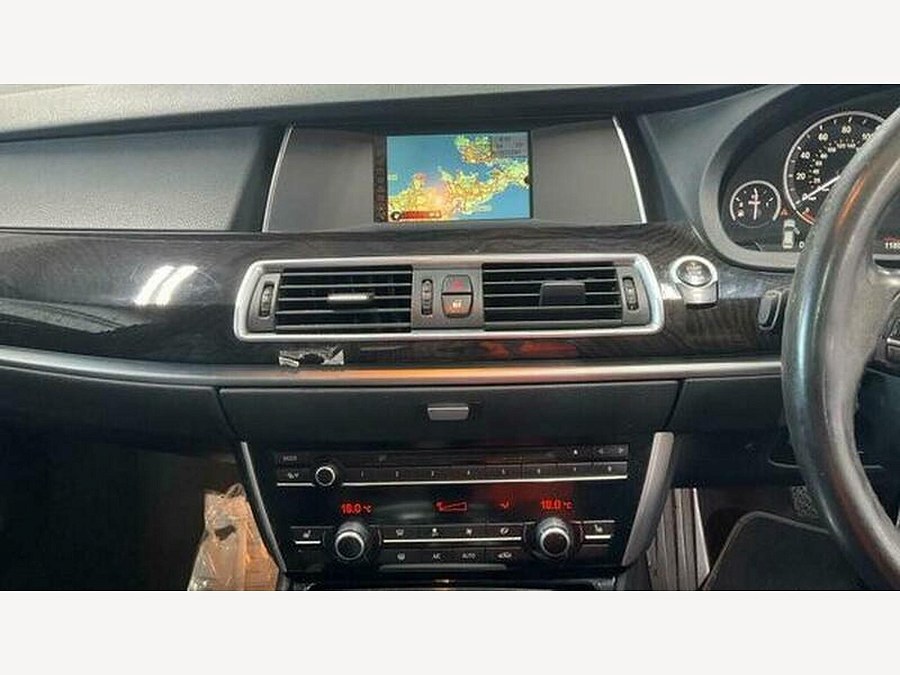 2013 BMW 5 Series Gran Turismo photo 13
