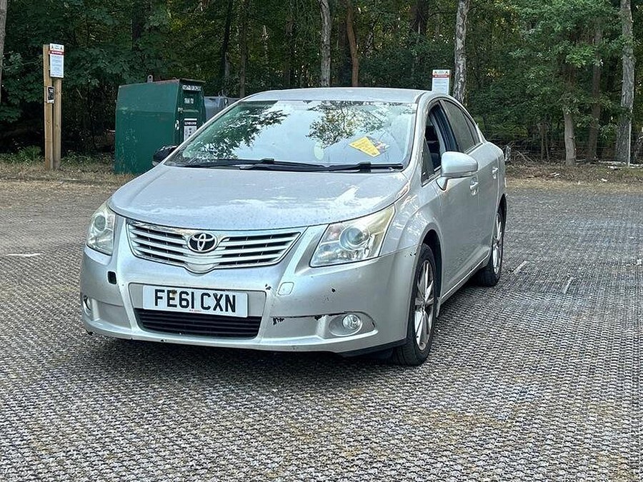 2011 Toyota Avensis photo 5