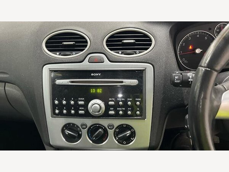 2006 Ford Focus photo 13