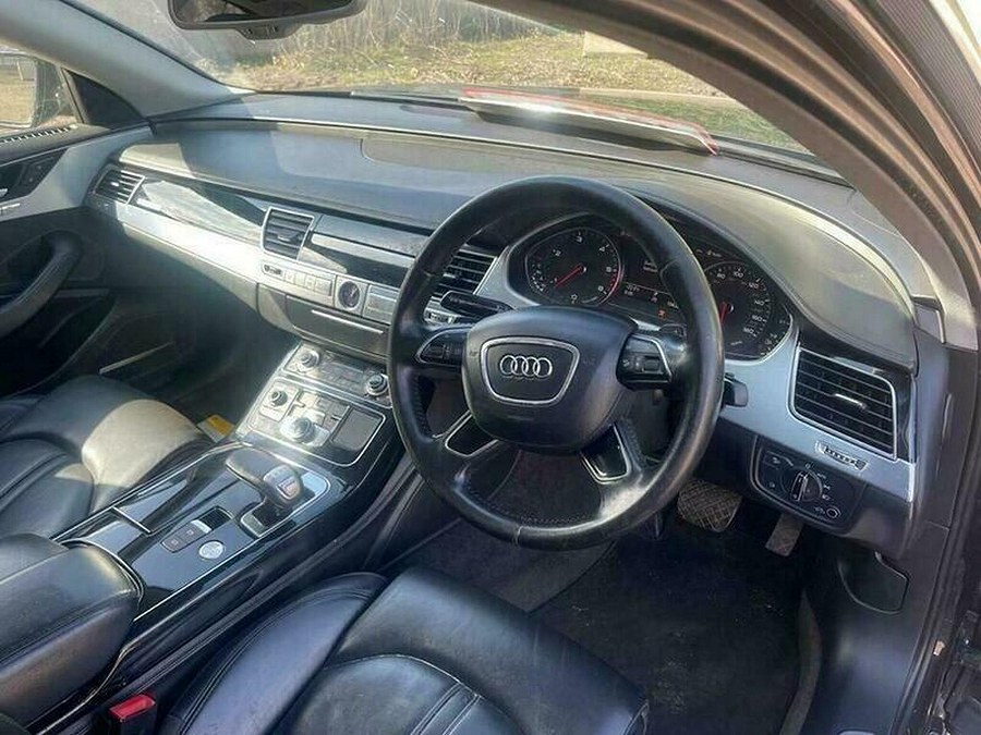 2015 Audi A8 photo 12