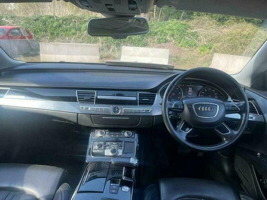 2015 Audi A8 photo 3