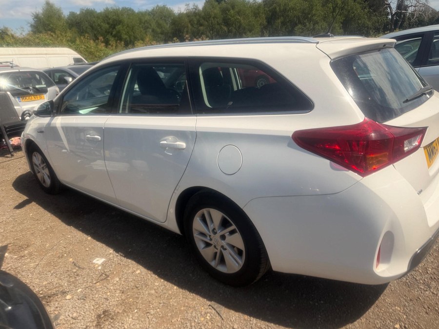 2014 Toyota Auris photo 4
