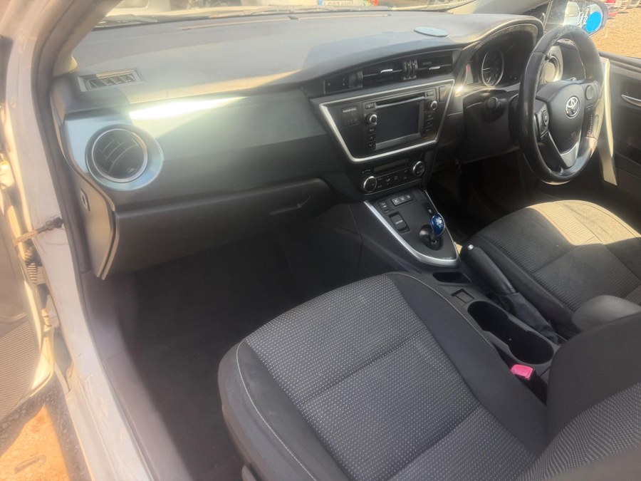 2014 Toyota Auris photo 8