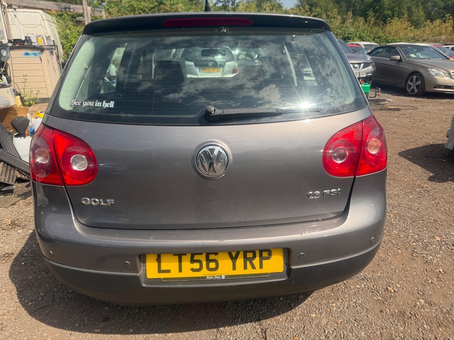 2006 Volkswagen Golf photo 4